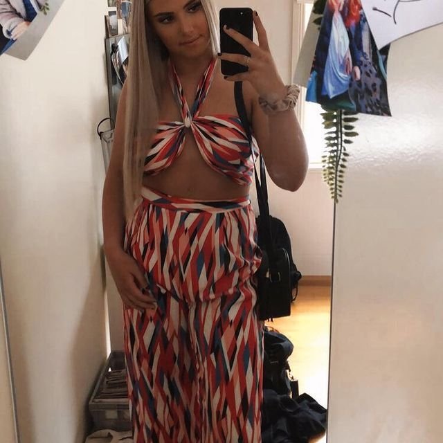 h0tMondayswithElena from Inverclyde,United Kingdom